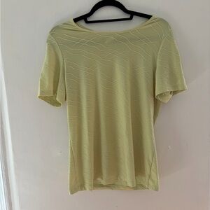Vintage Elegant Women's Shirt in Light Green